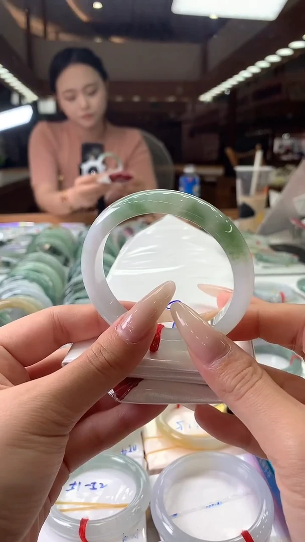 未镶嵌手镯翡翠半山水正圈 54 55 12