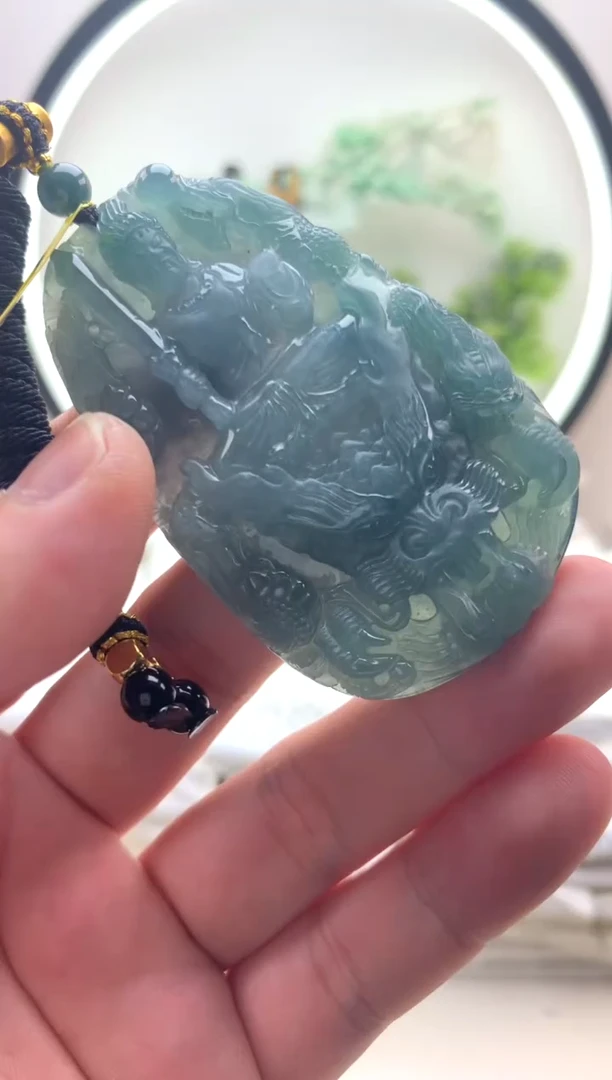 颈饰未镶嵌翡翠不动明王