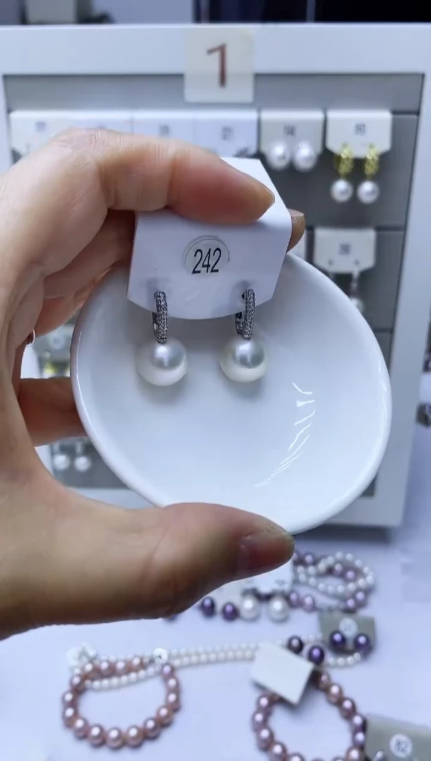 银S925镶嵌淡水珍珠耳饰242