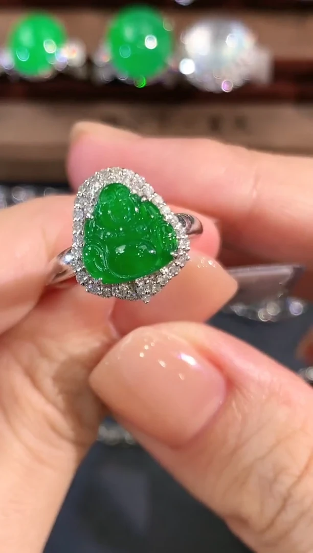 翡翠戒指18K金镶嵌a125