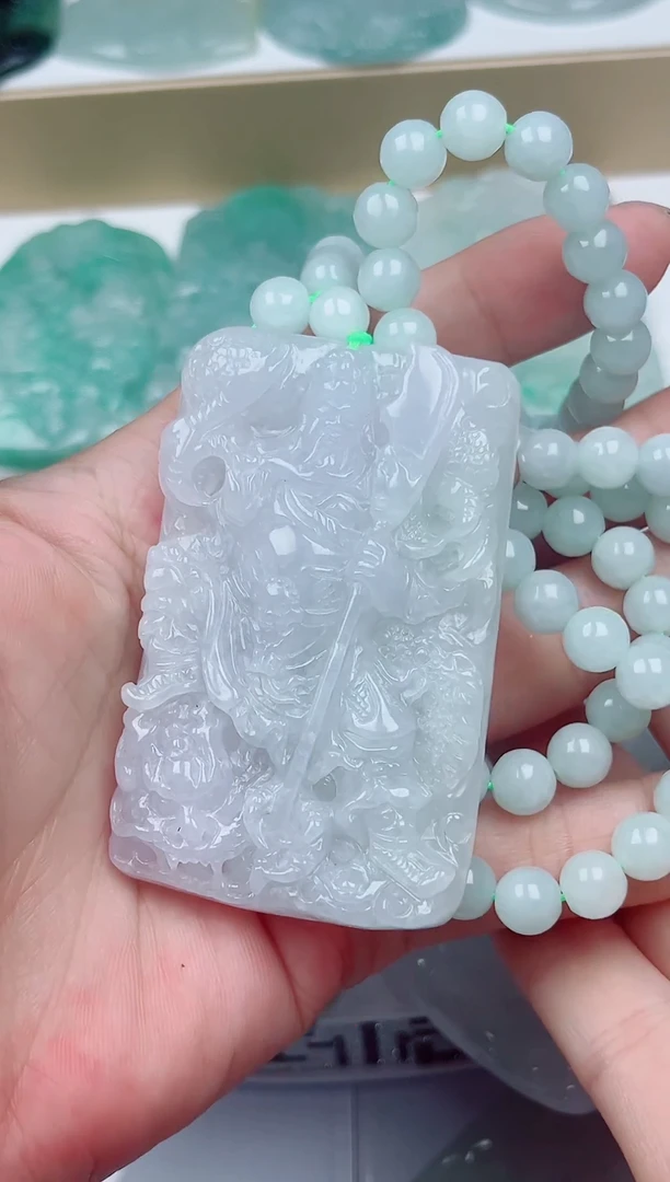 翡翠未镶嵌颈饰