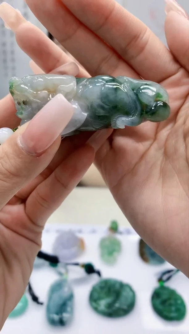 【闪购商品】定制翡翠未镶嵌0405lr-毛货挂件62