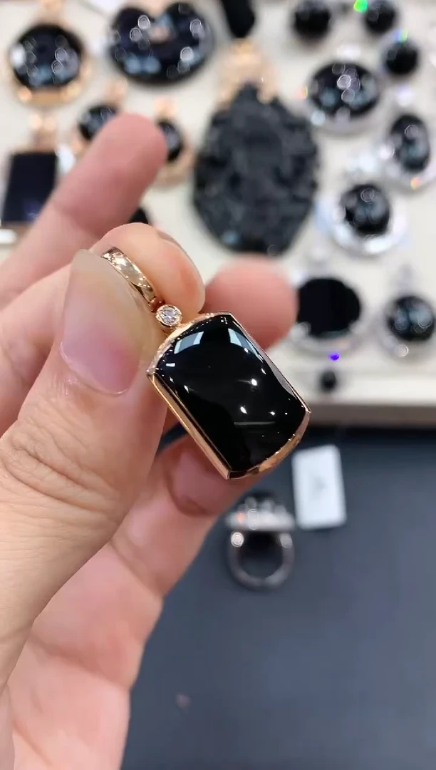 翡翠18K金镶嵌吊坠(不含链)C99    多样性一件发货