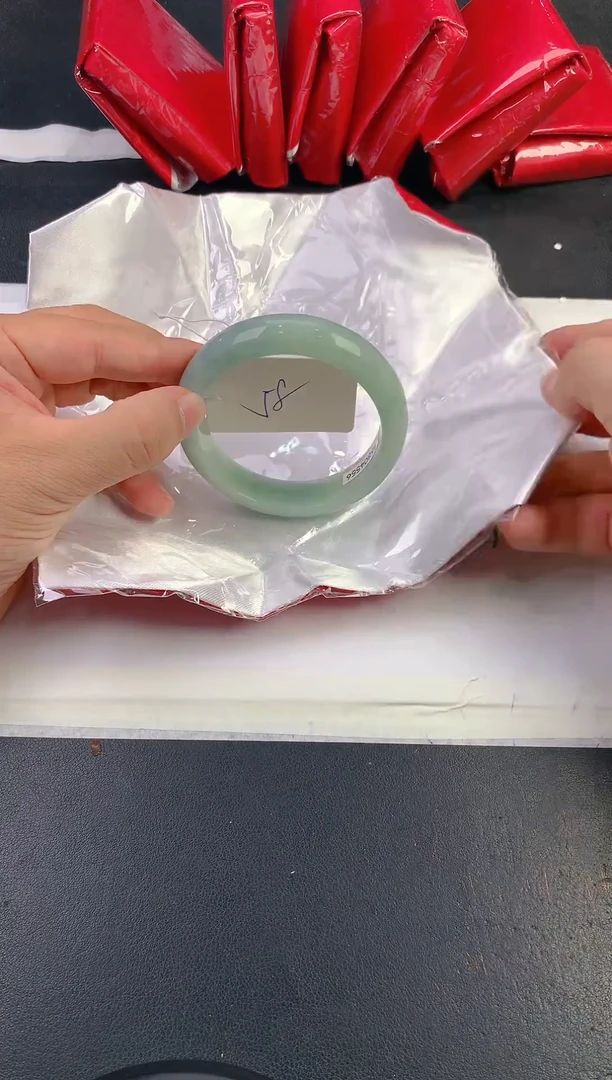 未镶嵌手镯翡翠221