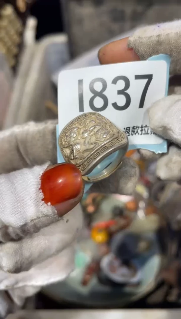 瓷片K****妈表姐直播链接火爆热卖