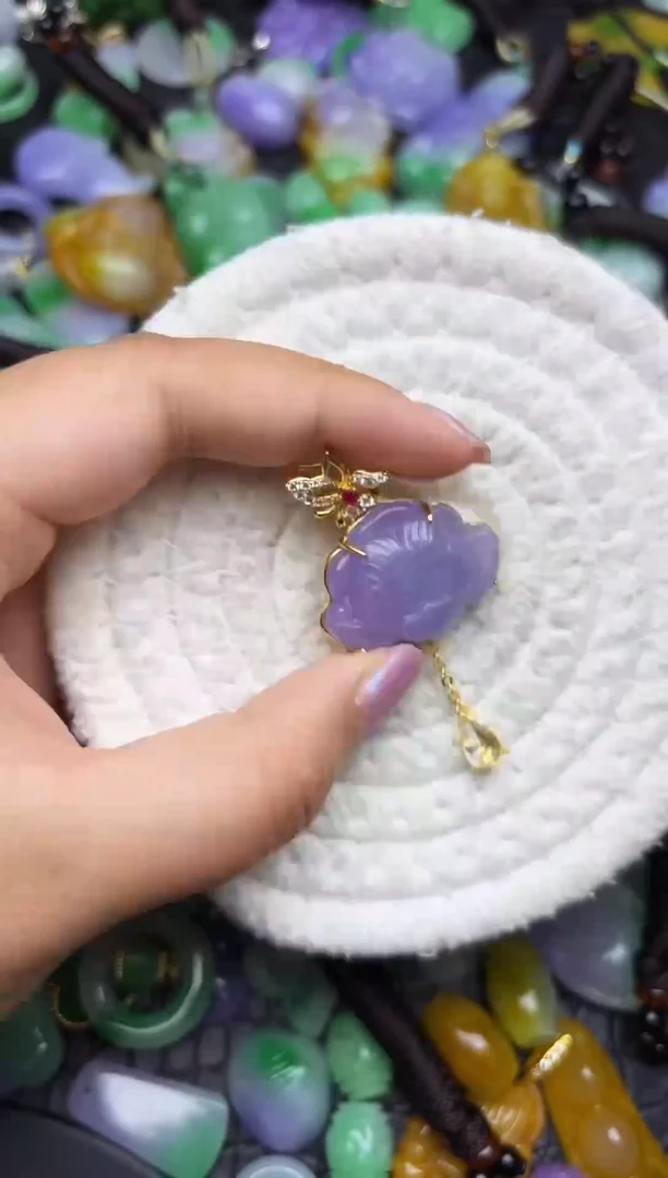 颈饰未镶嵌翡翠缅甸翡翠吊坠