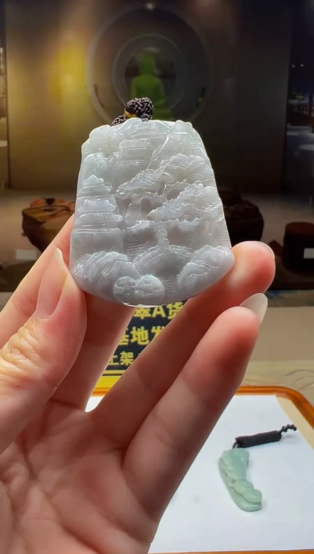 翡翠未镶嵌颈饰SY2025-8-10-3
