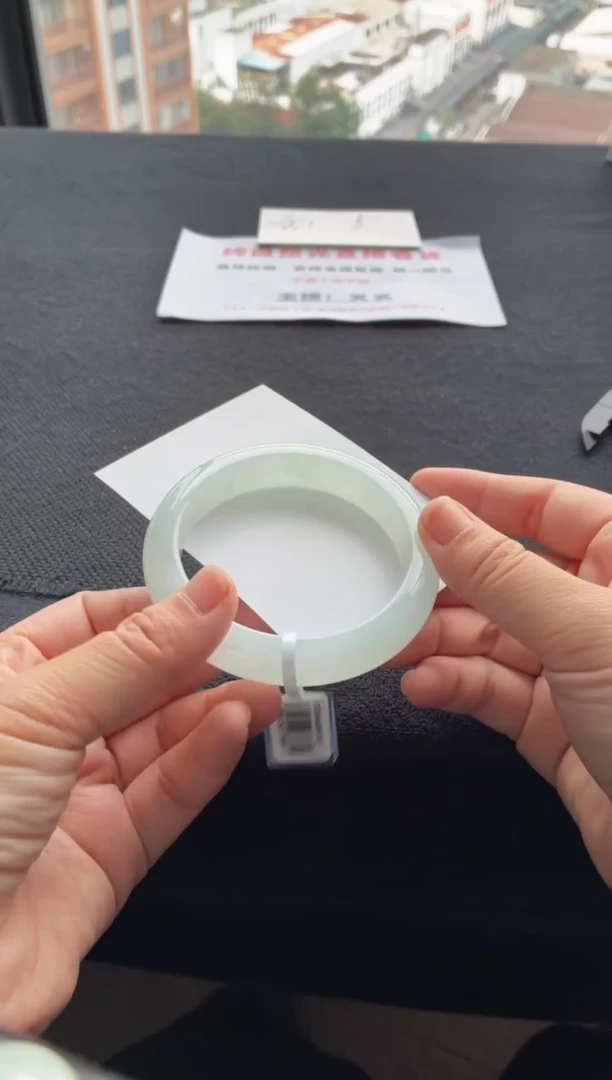 翡翠手镯未镶嵌买断价XW23017803