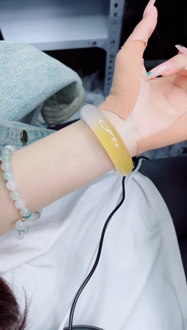 石英质玉手镯未镶嵌353-54.6