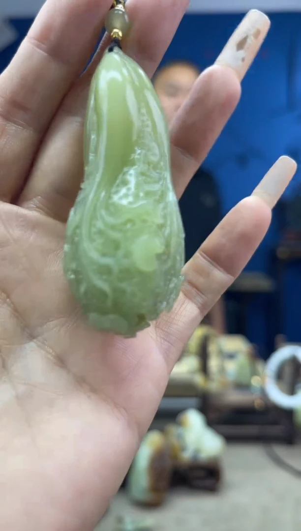 和田玉未镶嵌颈饰1