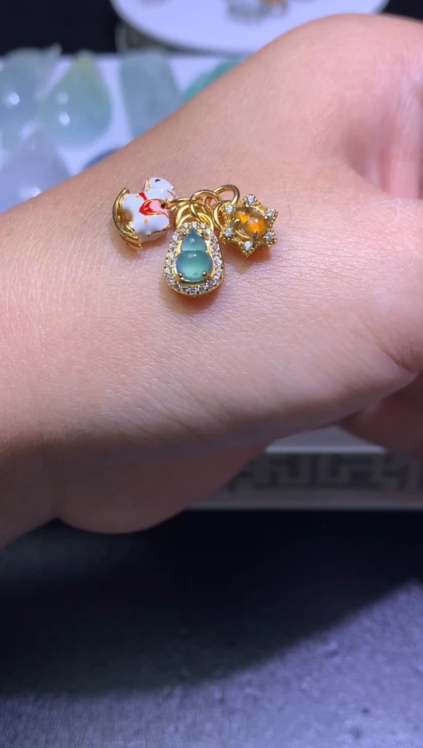 颈饰未镶嵌翡翠净货