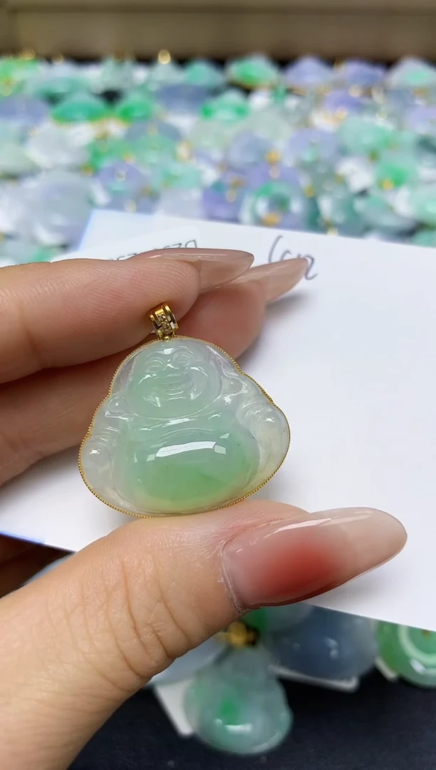 翡翠18K金镶嵌颈饰 天然缅甸翡翠A货