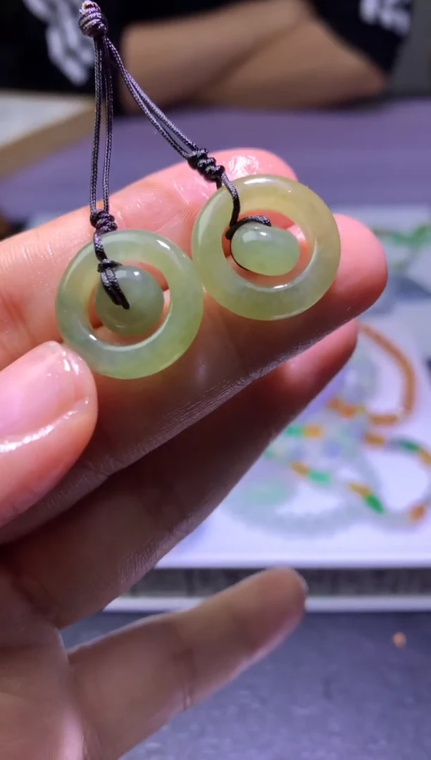 未镶嵌定制翡翠毛货