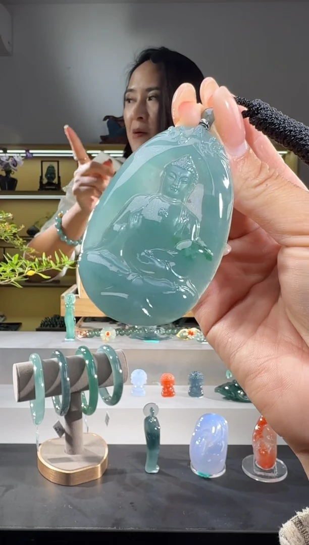 吊坠(不含链)未镶嵌翡翠大日如来