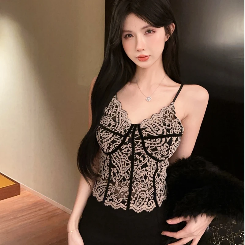 带胸垫吊带小背心女夏季辣妹修身蕾丝内搭欲风美背黑色上衣外穿