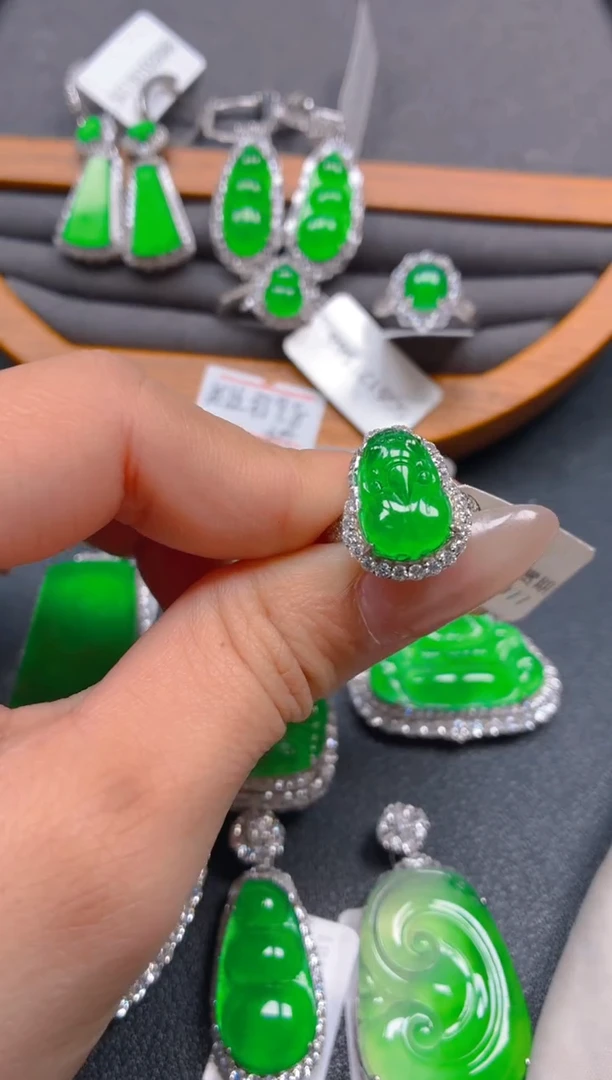 吊坠(不含链)银S925镶嵌翡翠1