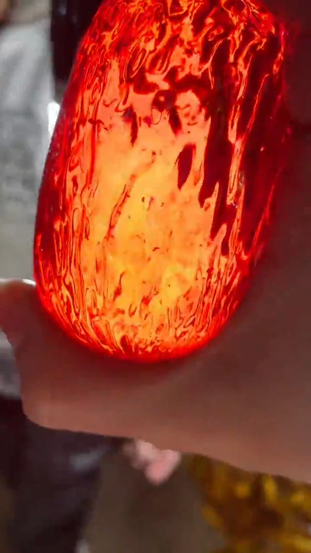 新疆五彩石原石摆件