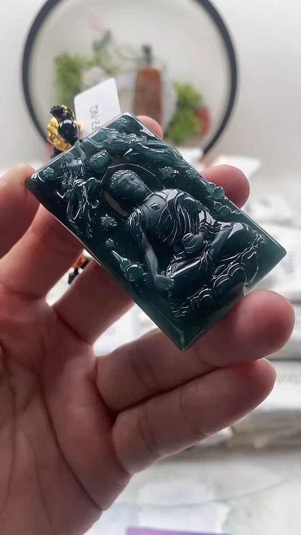 颈饰未镶嵌翡翠阿弥陀佛