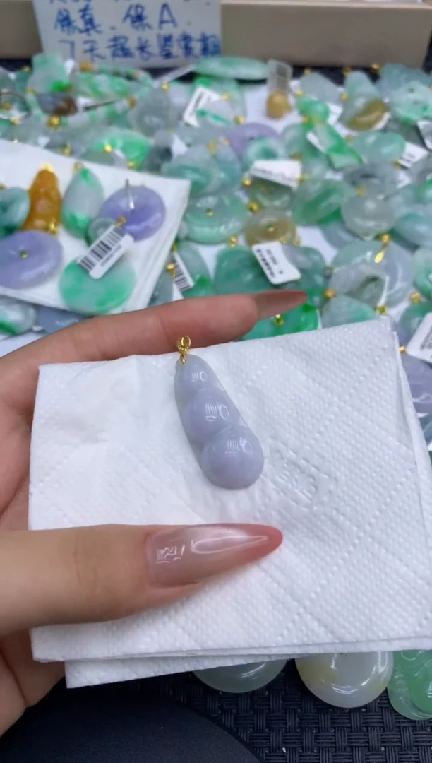 颈饰未镶嵌翡翠天然缅甸A货翡翠