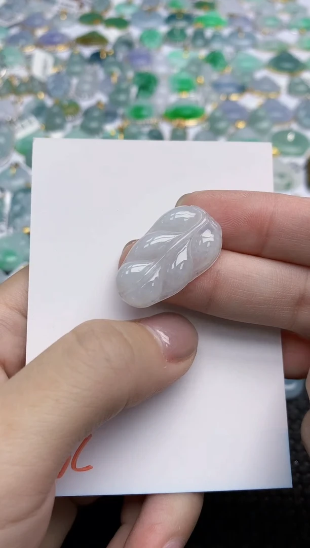 【闪购商品】翡翠颈饰未镶嵌天然翡翠A货