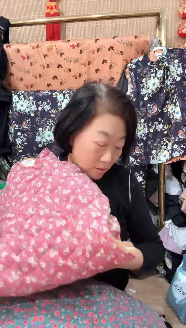 石墨烯女士粉花棉上衣裁片中码一件