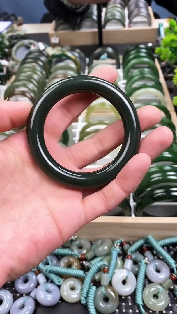 【闪购商品】和田玉手镯未镶嵌53.2