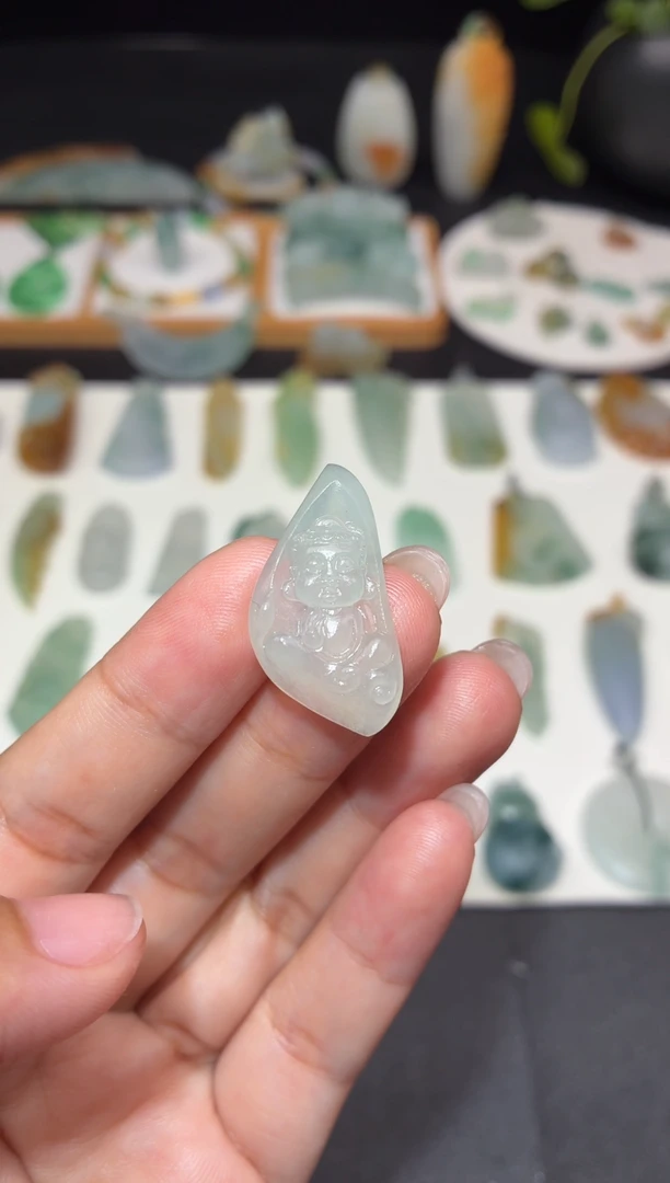 未镶嵌定制翡翠宝宝佛
