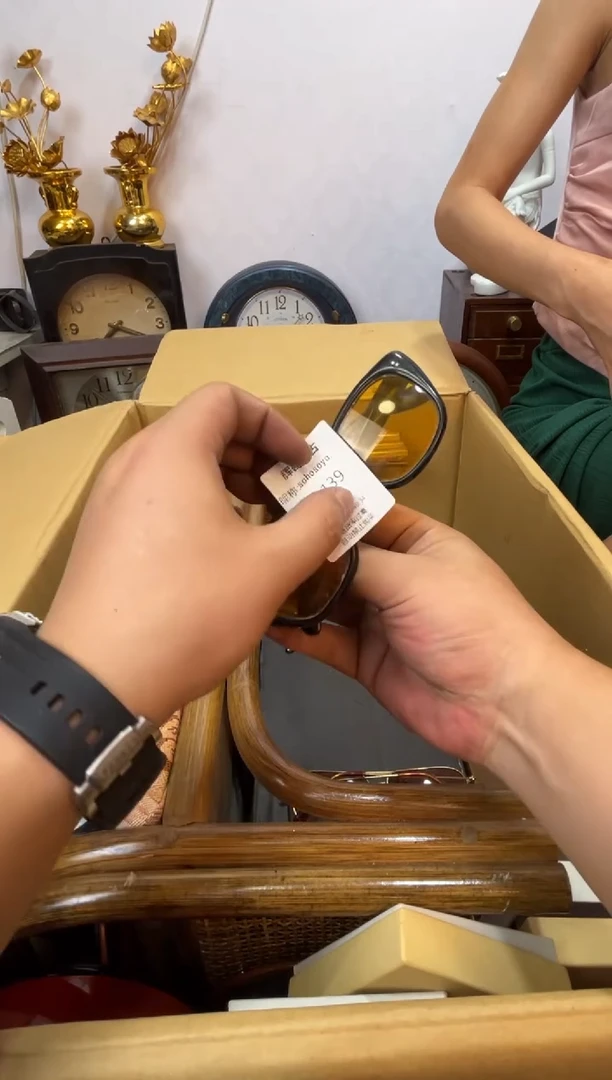 11111s****.辉哥中古满30包邮