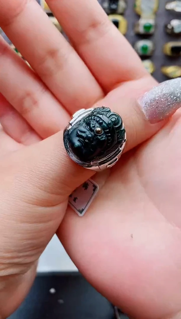 未镶嵌戒指翡翠文**下天然翡翠男戒