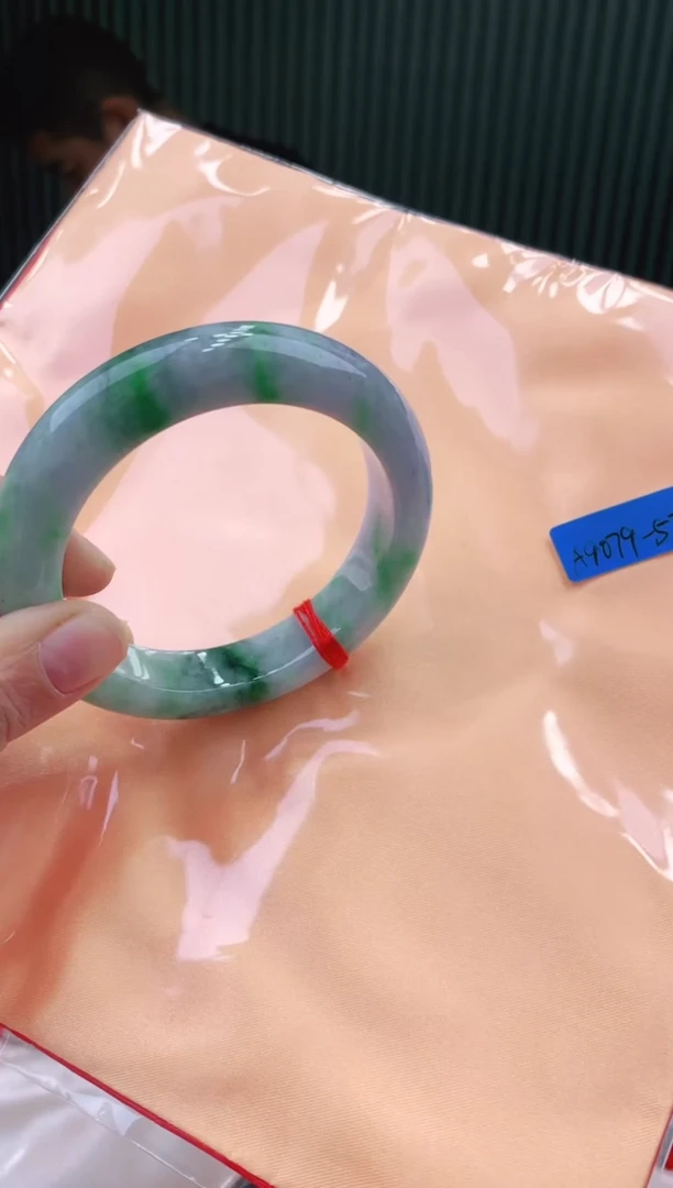 未镶嵌手镯翡翠57+