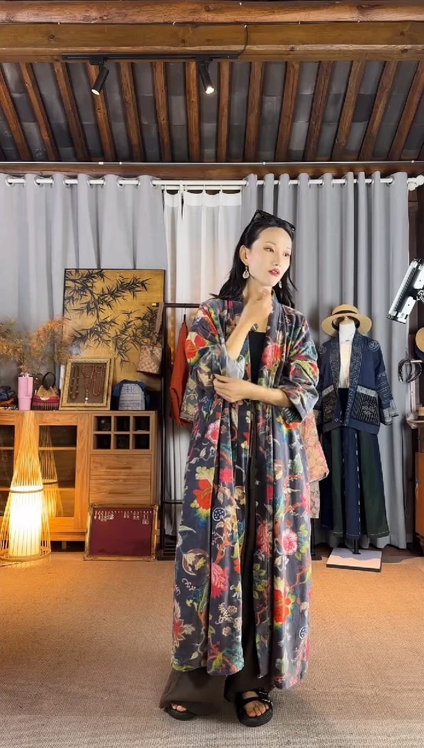 设计师款黑灰天鹅绒花长袍
