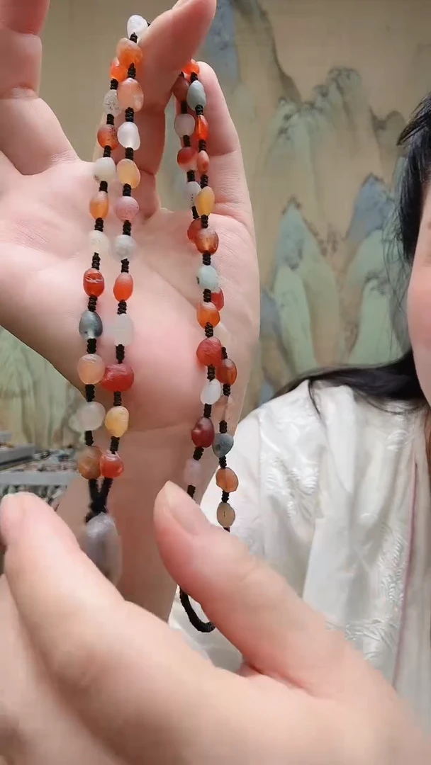 玛瑙/玉髓颈饰未镶嵌.