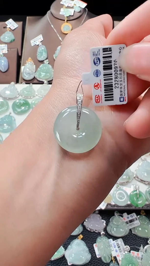 【闪购商品】翡翠吊坠(不含链)18K金镶嵌平安扣吊坠970