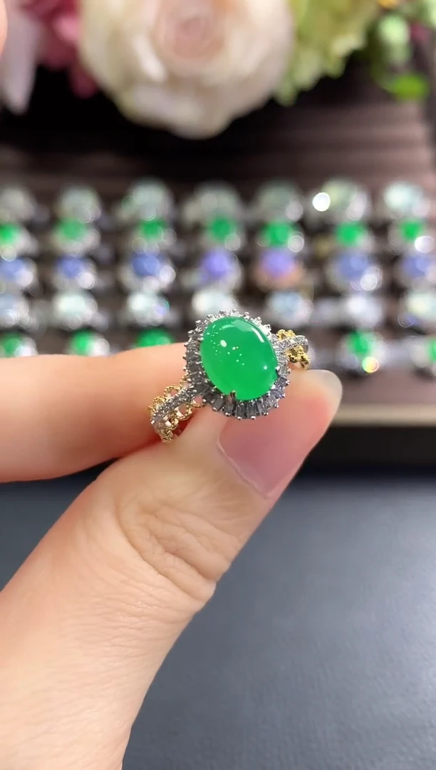 18K金镶嵌戒指翡翠b96