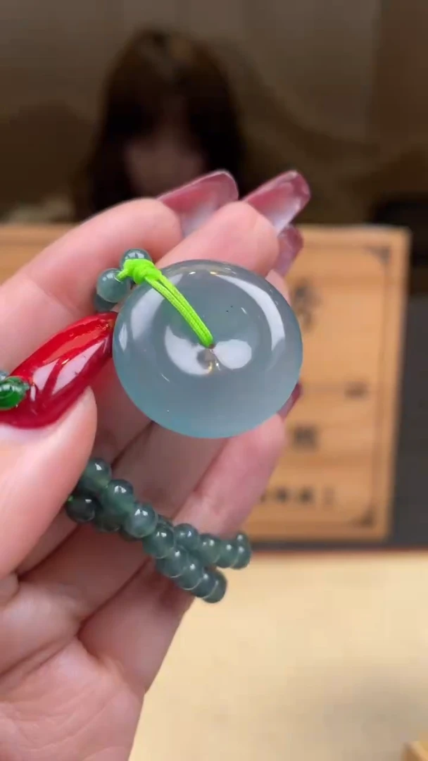 【闪购商品】翡翠颈饰未镶嵌      *114