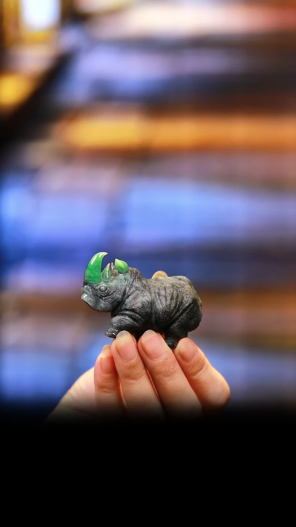 未镶嵌手机挂链玛瑙/玉髓犀牛