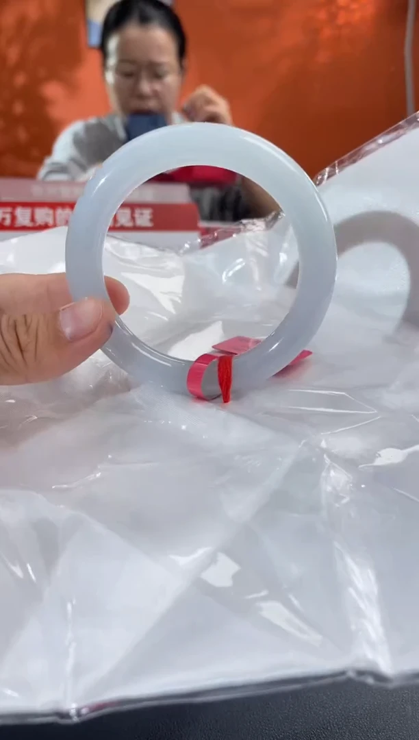 未镶嵌手镯翡翠翡翠手镯