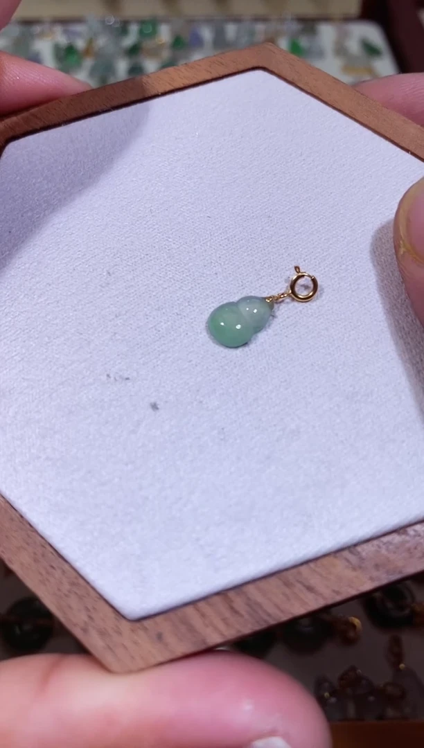 吊坠(不含链)18K金镶嵌翡翠11111