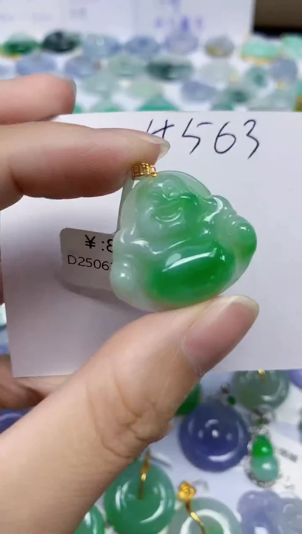 翡翠未镶嵌颈饰天然缅甸翡翠A货