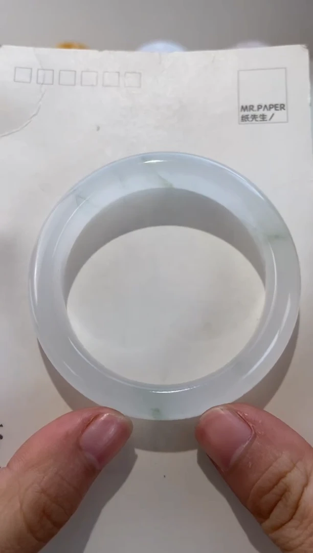 【闪购商品】石英质玉手镯未镶嵌1