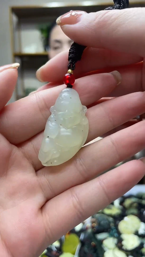 未镶嵌岫玉吊坠·