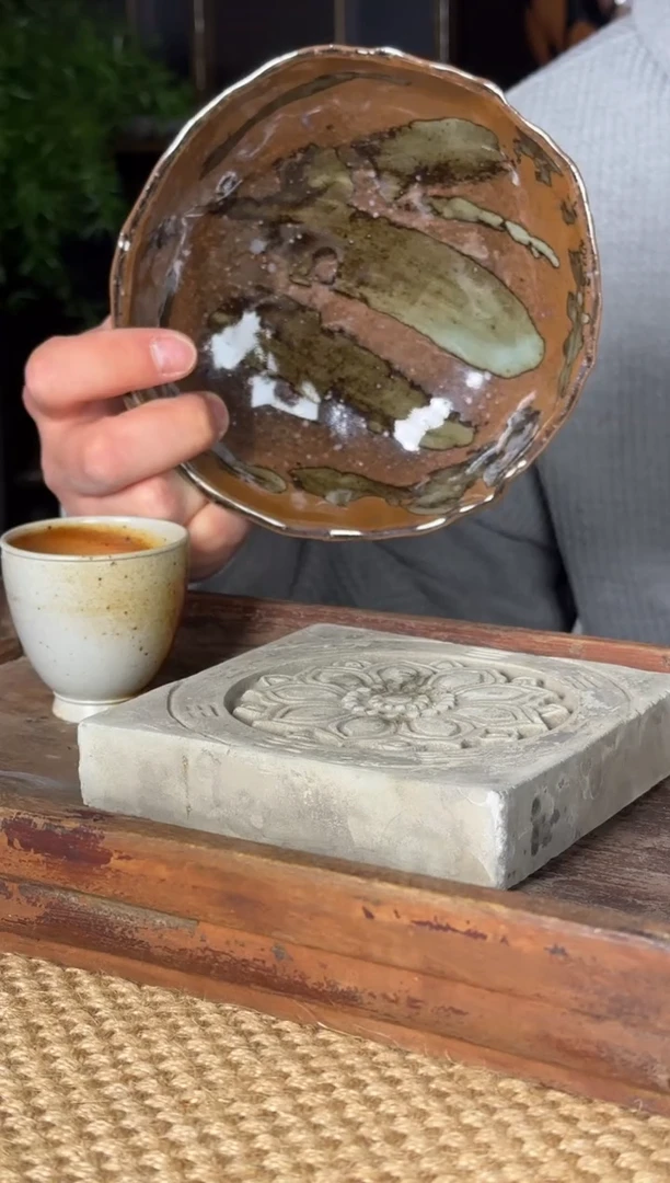 平阳窑手作黑釉窑变荷叶盘