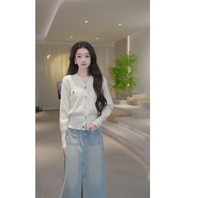 Basic House/百家好春季新款针织衫通勤百搭V领 B0823B54372