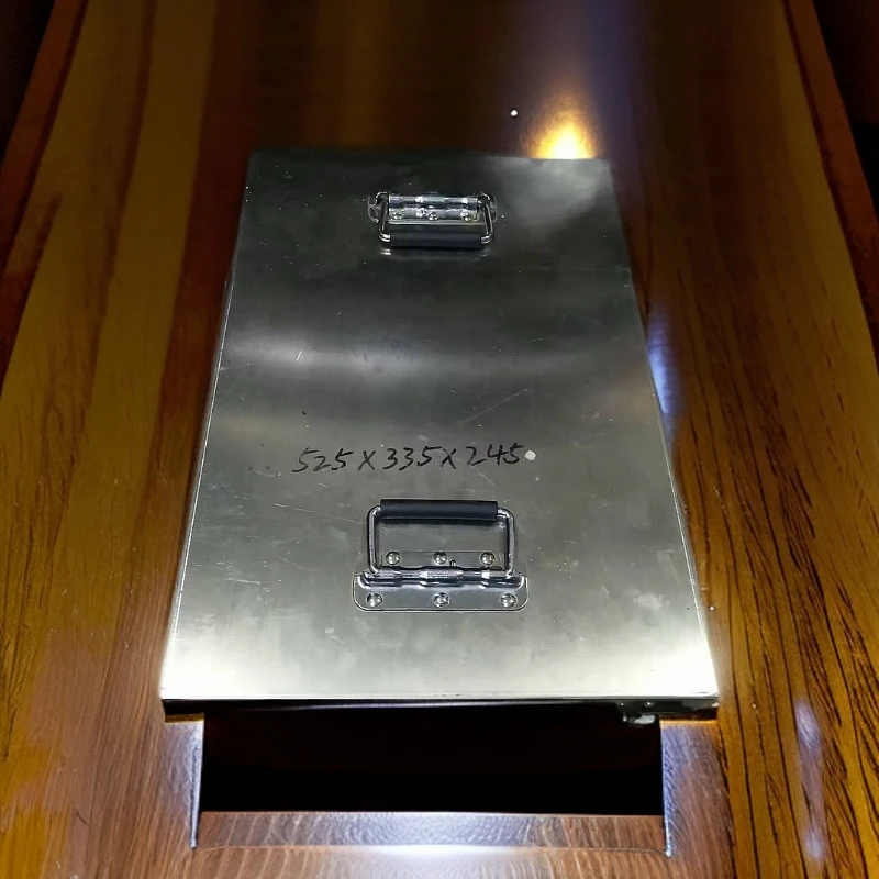 72V100AH磷酸铁锂动力锂电池三轮车老年代步车