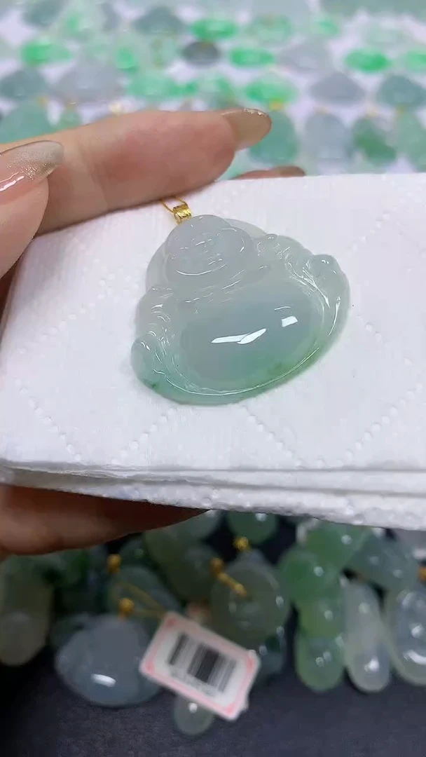 颈饰18K金镶嵌翡翠A货