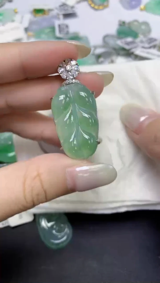颈饰未镶嵌翡翠天然缅甸翡翠A货多样性发一件