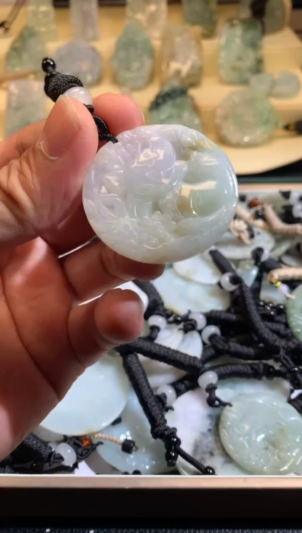 翡翠未镶嵌颈饰6/24/044多样性发其一