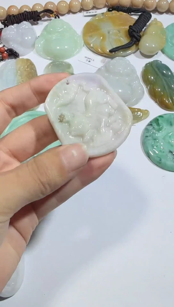 【闪购商品】翡翠颈饰未镶嵌00011744