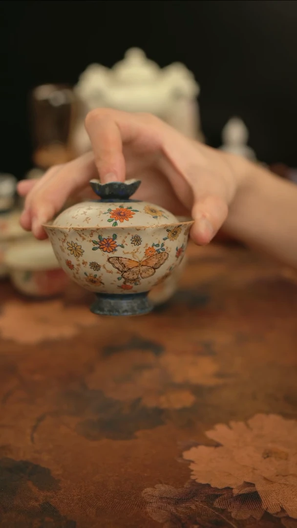 摩吉陶陶闪拍链接 焦糖蝴蝶盖碗