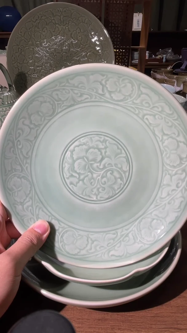 新品青釉牡丹盘子1只